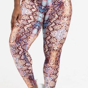 LICI FIT SPORTS BRA & SCRUNCH BUTT LEGGINGS